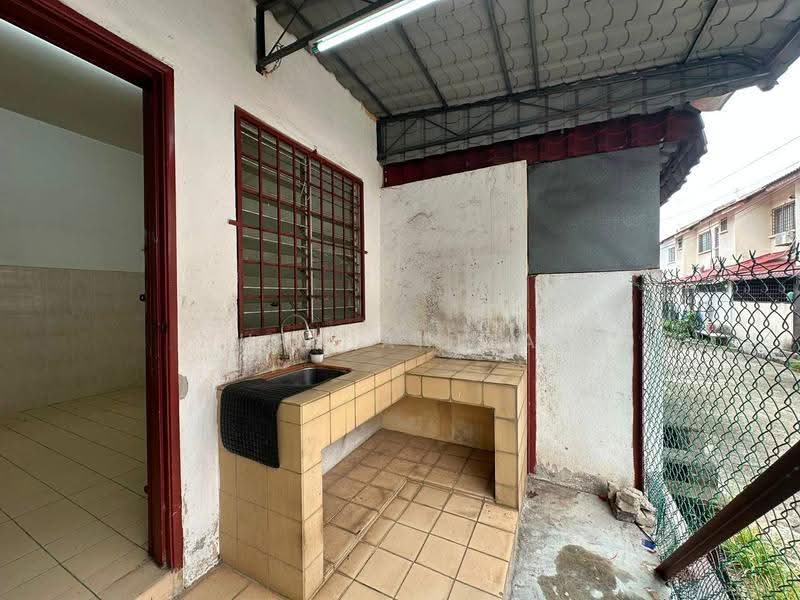 Rumah Teres 2-Tingkat untuk Dijual di Desa Coalfields (Sungai Buloh) - Nur Hanizah - Kitchen - PropertyGuru.com.my