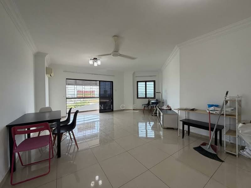 Pangsapuri untuk Dijual di Seri Mutiara Apartment - Bernice Tee - Living Room - PropertyGuru.com.my