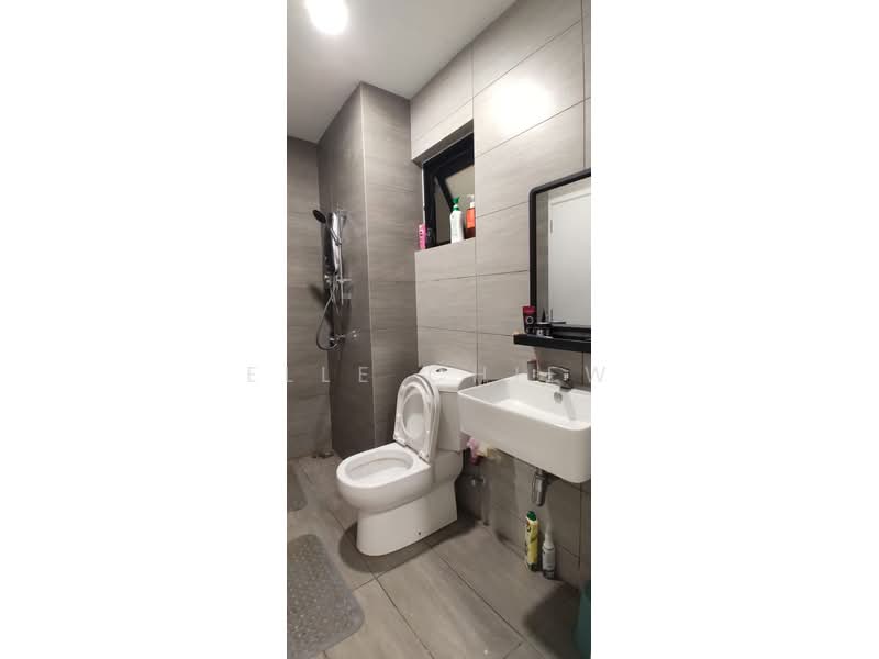 Servis Apartment untuk Disewa di The Amber Residence @ TwentyFive.7 - Elle Chiew - Bathroom - PropertyGuru.com.my