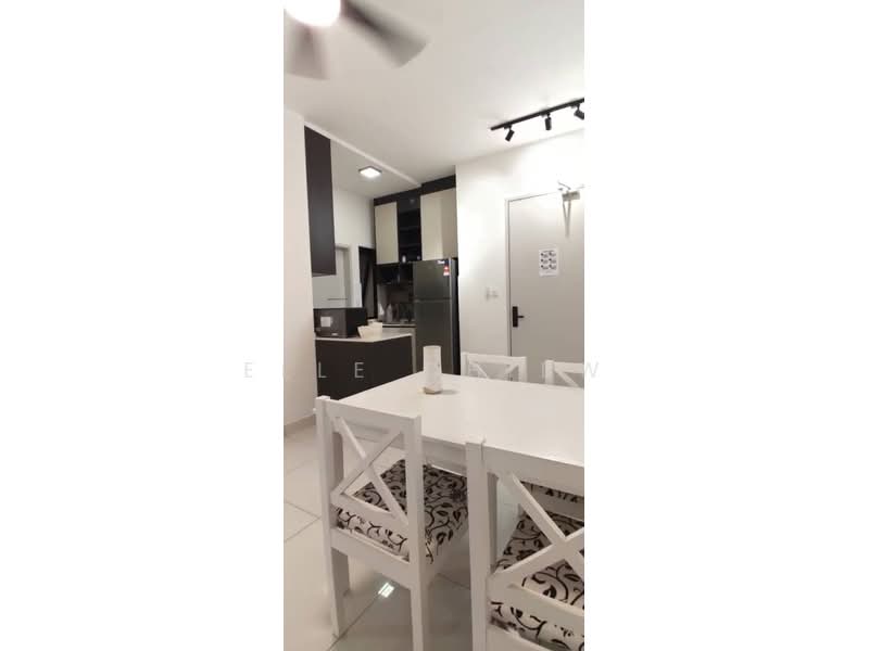 Servis Apartment untuk Disewa di The Amber Residence @ TwentyFive.7 - Elle Chiew - Kitchen - PropertyGuru.com.my
