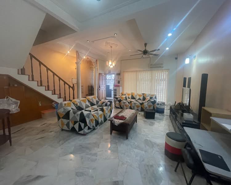 Rumah Teres 2 Tingkat untuk Dijual di Bukit Sekilau (Kuantan) - Kenny Loo - Living Room - PropertyGuru.com.my