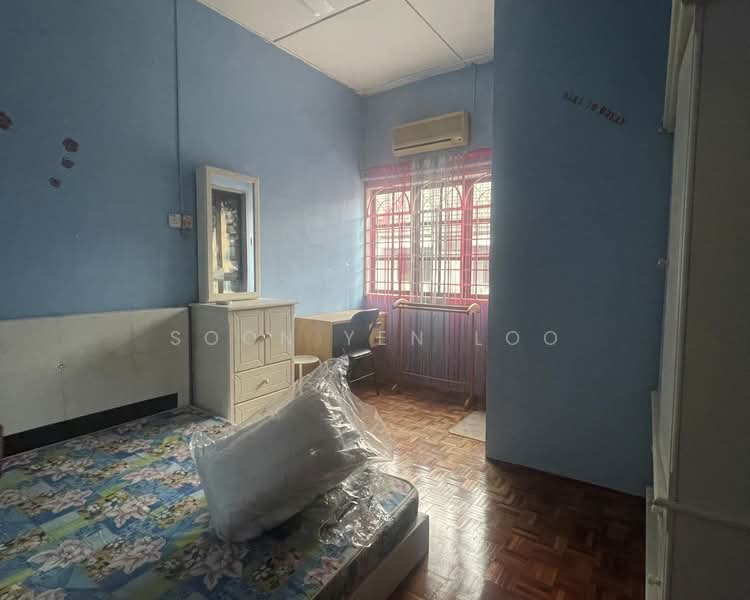 Rumah Teres 2 Tingkat untuk Dijual di Bukit Sekilau (Kuantan) - Kenny Loo - Bedroom - PropertyGuru.com.my