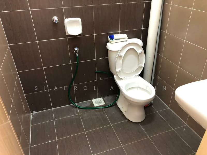 Semi-Detached House for Sale in Bandar Baru Sungai Udang (Sungai Udang) - Shahrol Ariffin - Bathroom - PropertyGuru.com.my
