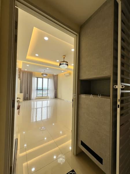Servis Apartment untuk Disewa di Gravit8, Klang - Amber Chau - Living Room - PropertyGuru.com.my