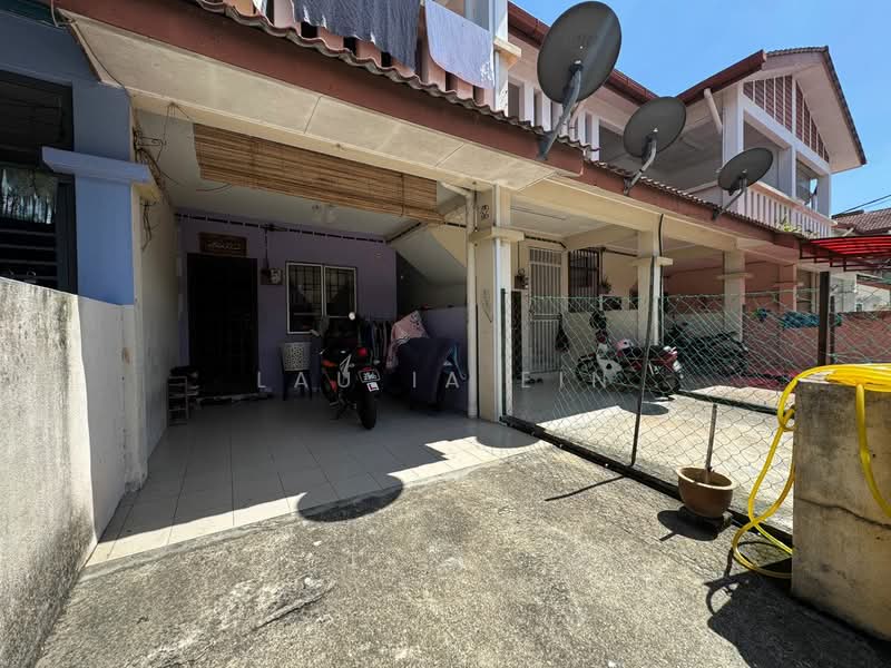 Rumah Bandar untuk Dijual di Rawang (Selangor) - Lau Ia Ein - Exterior - PropertyGuru.com.my