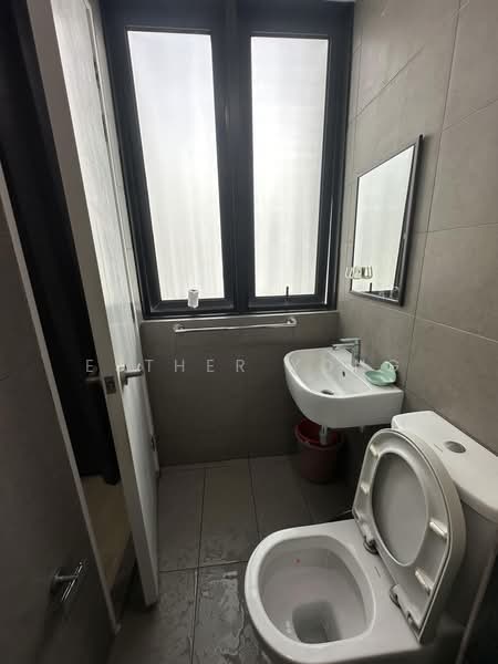 Servis Apartment untuk Disewa di H2O Residences - Esther Yong - Bathroom - PropertyGuru.com.my