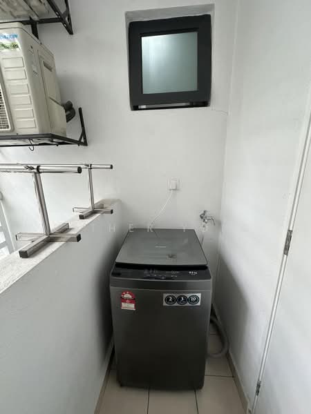 Servis Apartment untuk Disewa di H2O Residences - Esther Yong - Balcony - PropertyGuru.com.my