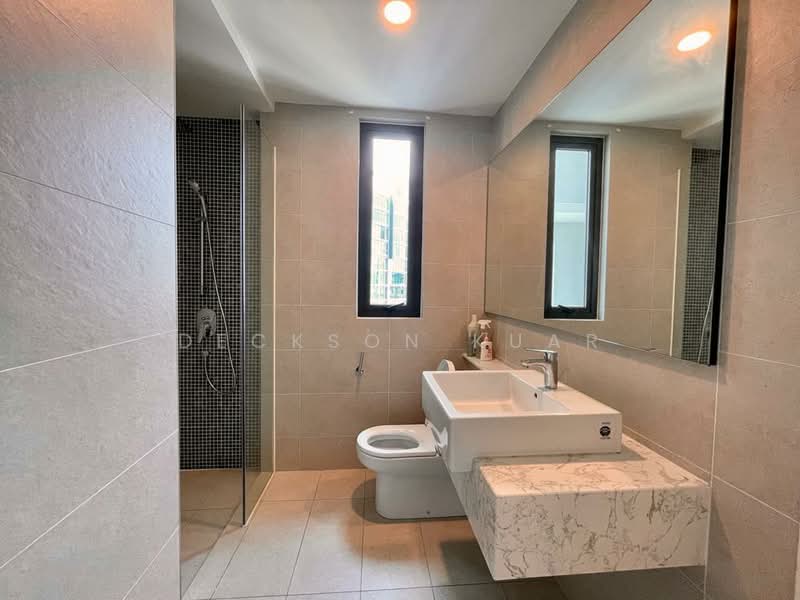 Servis Apartment untuk Dijual di Ooak Serviced Apartments @ Kiara 163 - Deckson Kuar - Bathroom - PropertyGuru.com.my