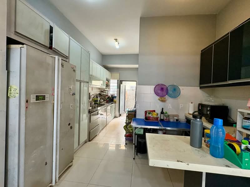 2-storey Terraced House for Sale in Sutera Damansara (Damansara Damai) - Jennifer Yap - Kitchen - PropertyGuru.com.my