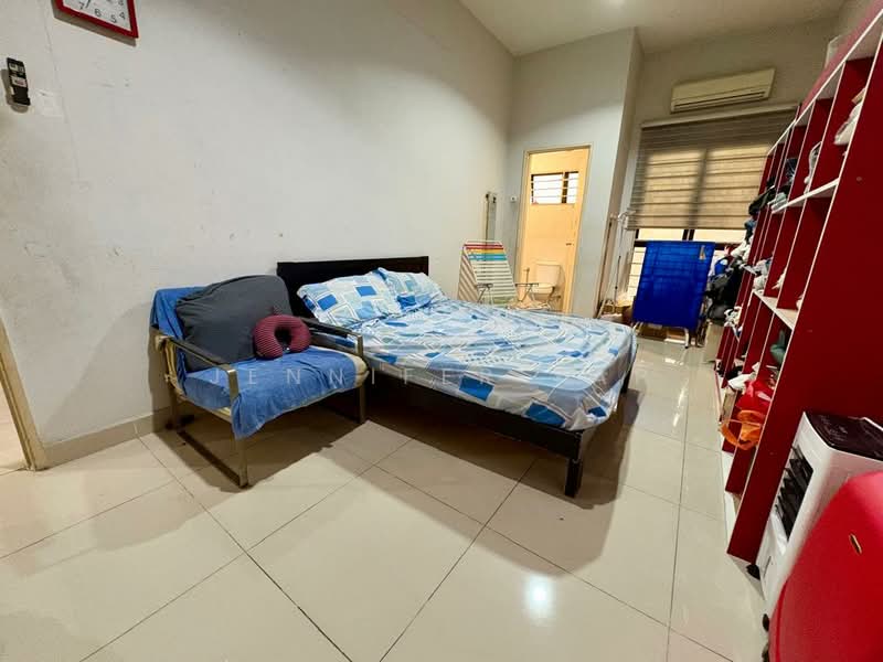 2-storey Terraced House for Sale in Sutera Damansara (Damansara Damai) - Jennifer Yap - Bedroom - PropertyGuru.com.my