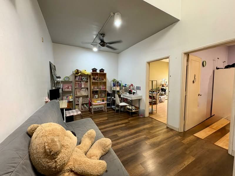 2-storey Terraced House for Sale in Sutera Damansara (Damansara Damai) - Jennifer Yap - Living Room - PropertyGuru.com.my