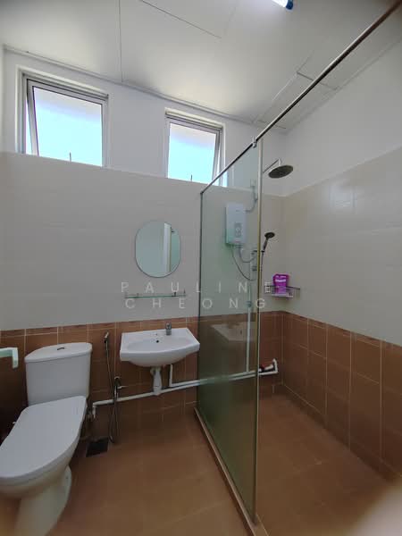 Rumah Berkembar untuk Dijual di Teluk Kumbar (Penang) - Pauline Cheong - Bathroom - PropertyGuru.com.my