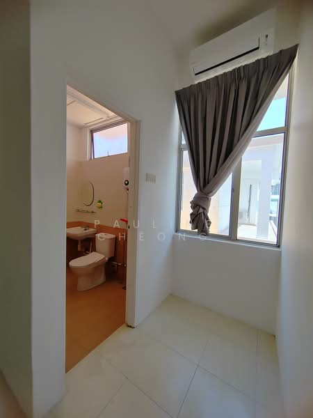 Rumah Berkembar untuk Dijual di Teluk Kumbar (Penang) - Pauline Cheong - Bathroom - PropertyGuru.com.my
