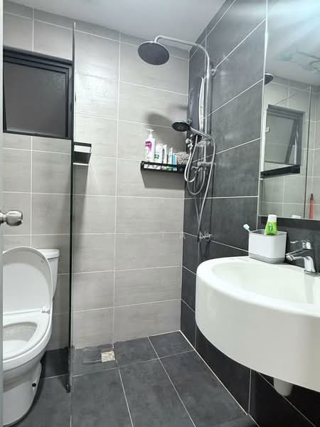 Kondominium untuk Disewa di Platinum Arena - YP Tan - Bathroom - PropertyGuru.com.my