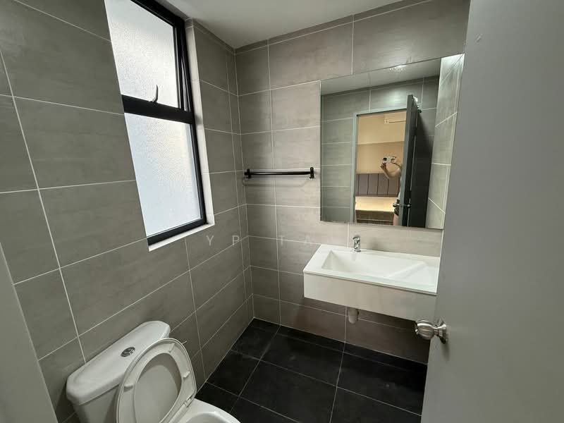 Kondominium untuk Disewa di Platinum Arena - YP Tan - Bathroom - PropertyGuru.com.my
