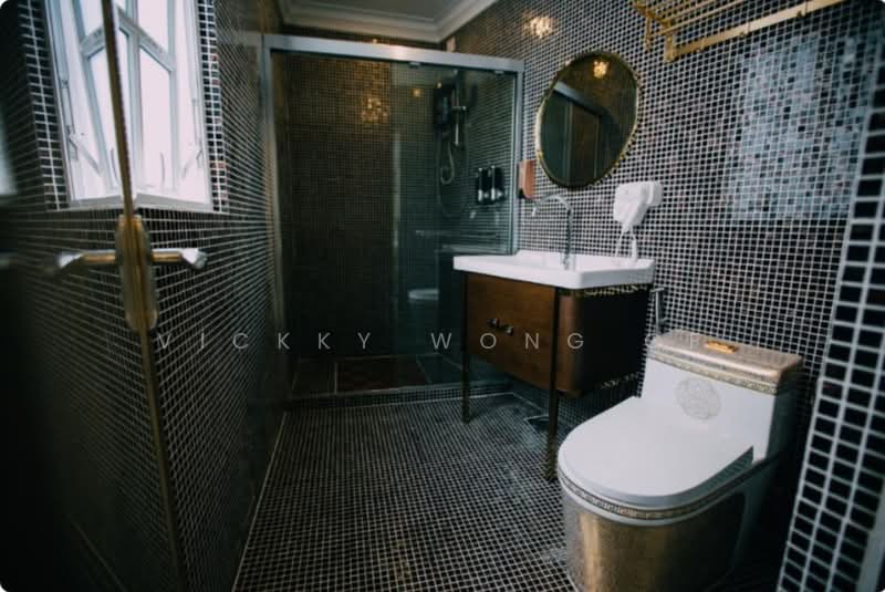 Hotel / Resort untuk Dijual di Pudu (KL City Centre) - Vickky Wong CF - Bathroom - PropertyGuru.com.my