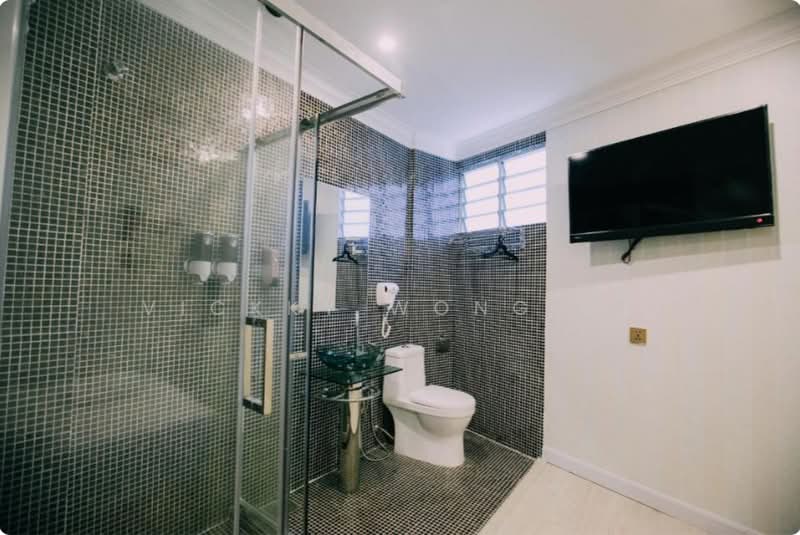 Hotel / Resort untuk Dijual di Pudu (KL City Centre) - Vickky Wong CF - Bathroom - PropertyGuru.com.my