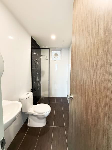 Kondominium untuk Disewa di Zen 6 - Jerry Tan - Bathroom - PropertyGuru.com.my