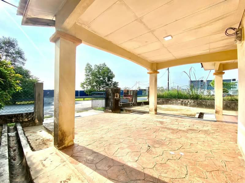 2-storey Terraced House for Sale in Bandar Tasik Puteri (Rawang) - Azli Ibrahim - Exterior - PropertyGuru.com.my