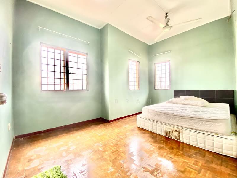 2-storey Terraced House for Sale in Bandar Tasik Puteri (Rawang) - Azli Ibrahim - Bedroom - PropertyGuru.com.my