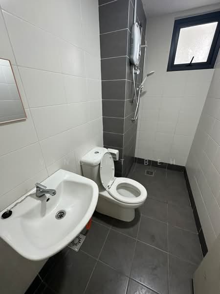 Kondominium untuk Disewa di Residence 8 - Vincent Beh - PropertyGuru.com.my