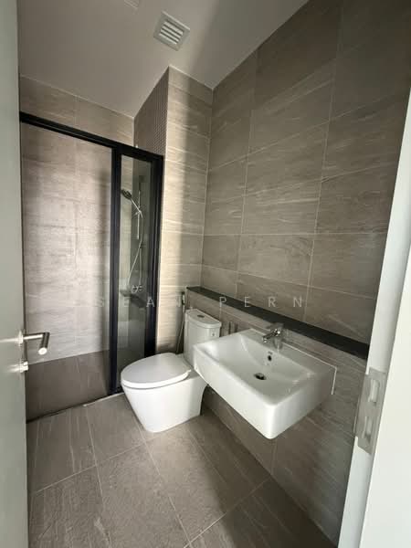 Service Residence for Sale at Edelweiss @ Tropicana Gardens - Sean Pern - Bathroom - PropertyGuru.com.my