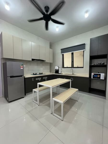 Condominium for Rent at Bay Point @ Country Garden Danga Bay - Eve Neo - Kitchen - PropertyGuru.com.my
