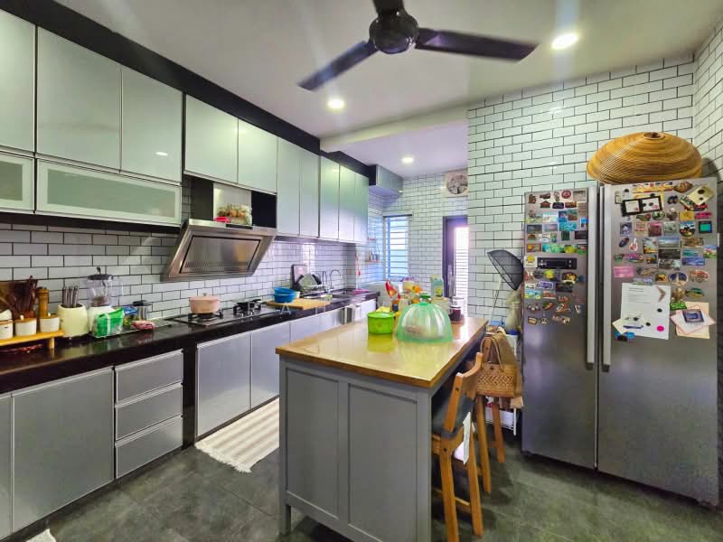 Rumah Teres 2 Tingkat untuk Dijual di Dengkil (Selangor) - FARAH YUSUF - Kitchen - PropertyGuru.com.my