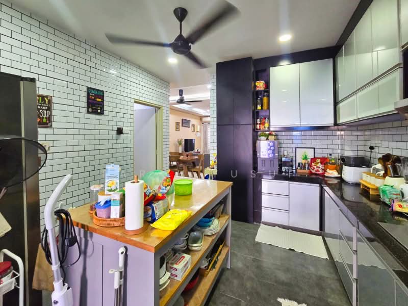 Rumah Teres 2 Tingkat untuk Dijual di Dengkil (Selangor) - FARAH YUSUF - Kitchen - PropertyGuru.com.my