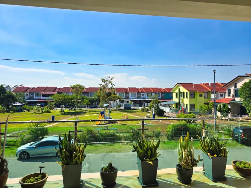Rumah Teres 2 Tingkat untuk Dijual di Dengkil (Selangor) - FARAH YUSUF - Exterior - PropertyGuru.com.my