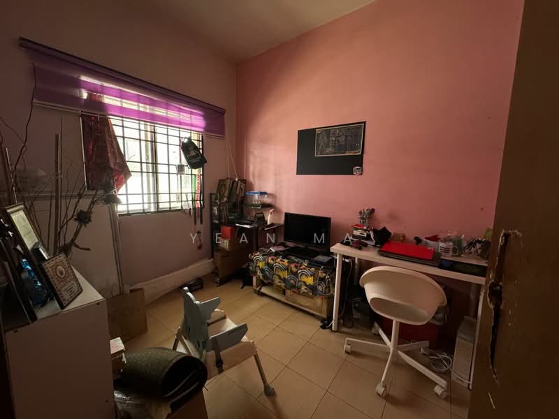 Rumah Teres untuk Dijual di Bandar Country Homes (Rawang) - Yean Ma - Study - PropertyGuru.com.my