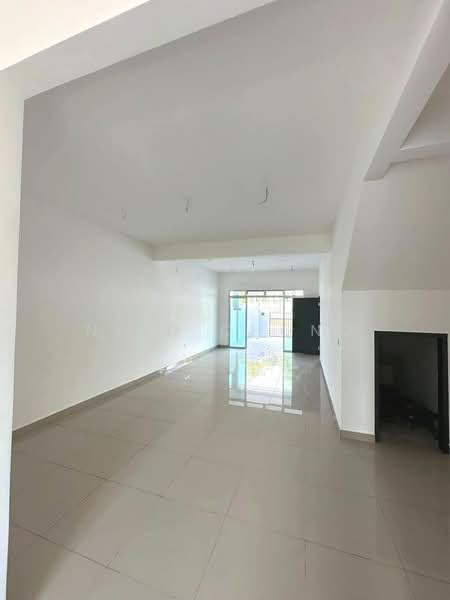2-storey Terraced House for Sale in Taman Dato Onn (Johor Bahru) - Nico Chong - Living Room - PropertyGuru.com.my