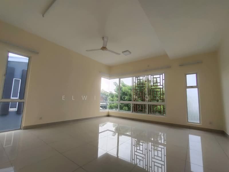 Rumah Berkembar untuk Disewa di Setia Damai (Setia Alam) - Elwin Chok - Living Room - PropertyGuru.com.my