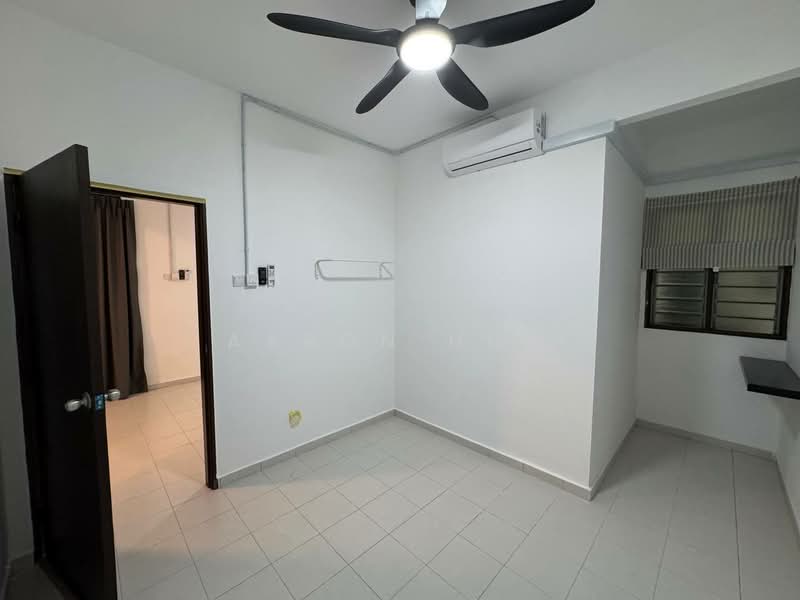 Townhouse for Rent in Taman Legenda Putra (Kulai) - Aaron How - Interior - PropertyGuru.com.my