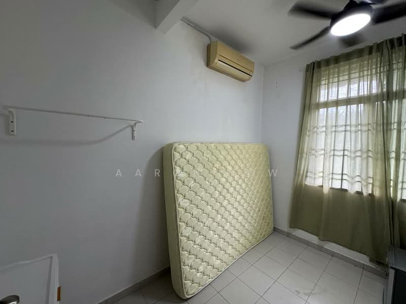 Townhouse for Rent in Taman Legenda Putra (Kulai) - Aaron How - Bedroom - PropertyGuru.com.my