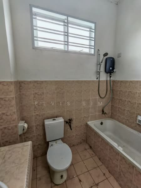 Rumah Teres 2 Tingkat untuk Disewa di Kota Masai (Pasir Gudang) - Elvis Sim - Bathroom - PropertyGuru.com.my
