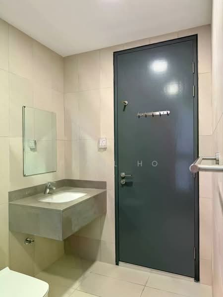 Kondominium untuk Disewa di One Cochrane Residence - Pearl Ho - Bathroom - PropertyGuru.com.my
