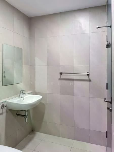 Kondominium untuk Disewa di One Cochrane Residence - Pearl Ho - Bathroom - PropertyGuru.com.my