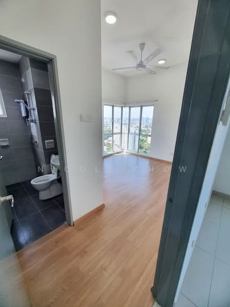 Kondominium untuk Dijual di Zeta Deskye (Alam Saujana) - Nicole Chow - Bathroom - PropertyGuru.com.my