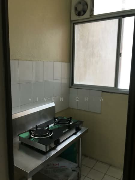 Condominium for Sale at Seri Maya Condominium - Viven Chia - Kitchen - PropertyGuru.com.my