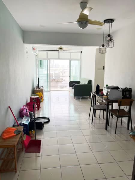 Pangsapuri untuk Disewa di Zan Ara - Jerry Tan - Living Room - PropertyGuru.com.my