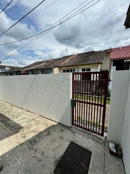 1-storey Terraced House for Sale in Ulu Tiram (Johor) - Edward Siow - Exterior - PropertyGuru.com.my