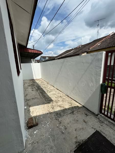 1-storey Terraced House for Sale in Ulu Tiram (Johor) - Edward Siow - Exterior - PropertyGuru.com.my