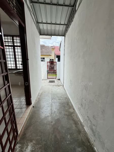 1-storey Terraced House for Sale in Ulu Tiram (Johor) - Edward Siow - Exterior - PropertyGuru.com.my