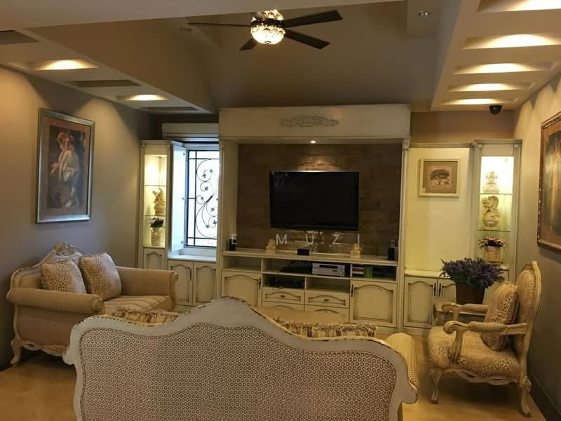 Bungalow for Sale in Tanjung Rambutan (Hulu Kinta) - Lee Muzi - Living Room - PropertyGuru.com.my
