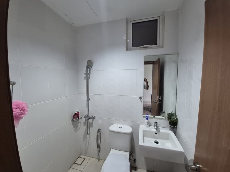 Condominium for Sale at Sri Putramas III / Royal Regent - Remus Chen - Bathroom - PropertyGuru.com.my