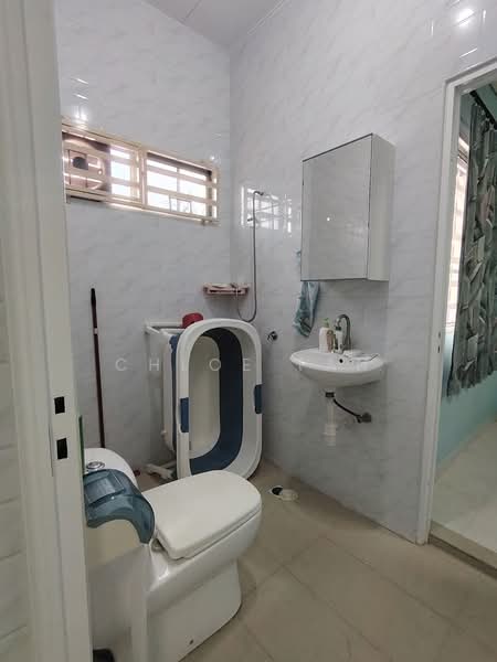 2-storey Terraced House for Sale in Taman Seri Murni (Butterworth) - Chloe Tan - Bathroom - PropertyGuru.com.my