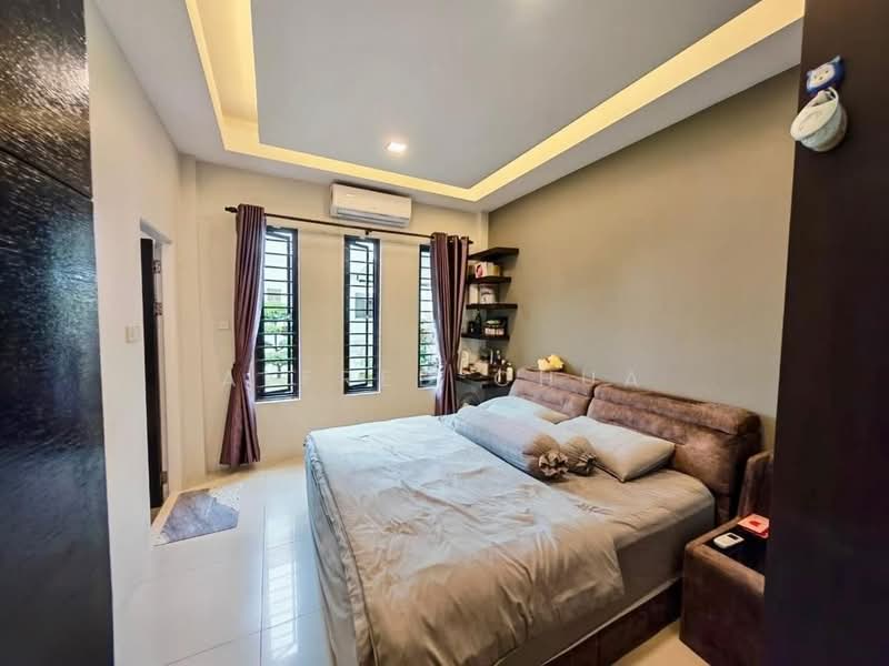 Semi-Detached House for Sale in Tabuan Jaya (Kuching) - Alfred Chua - Bedroom - PropertyGuru.com.my