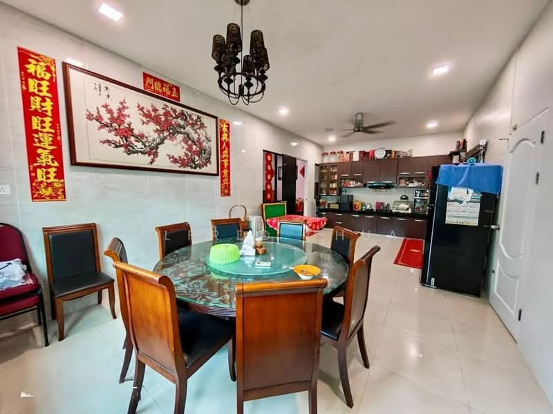 Semi-Detached House for Sale in Tabuan Jaya (Kuching) - Alfred Chua - Dining Room - PropertyGuru.com.my