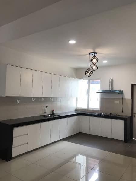 3-storey Terraced House for Rent in Cyberjaya (Selangor) - Mandy Lim - Kitchen - PropertyGuru.com.my